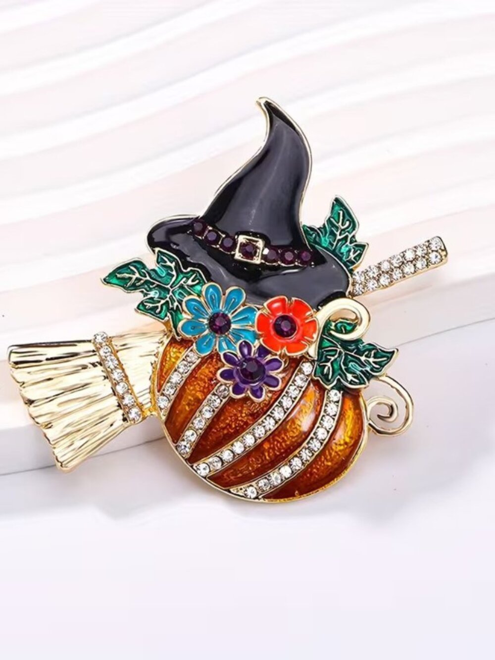 Fashionable Gothic Punk Halloween Witch's Hat & Pumpkin Rhinestone Brooch